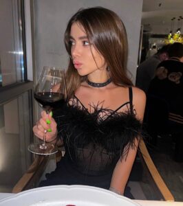 Элитная эскортница Мира Drive Models