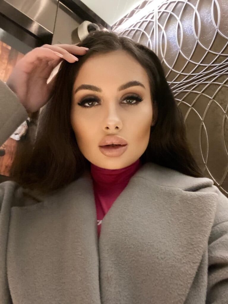 Элитная девушка Мира Drive Models